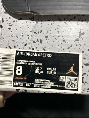 Air Jordan 4 Retro Shoe Box Label - Black & White with Copper Jumpman